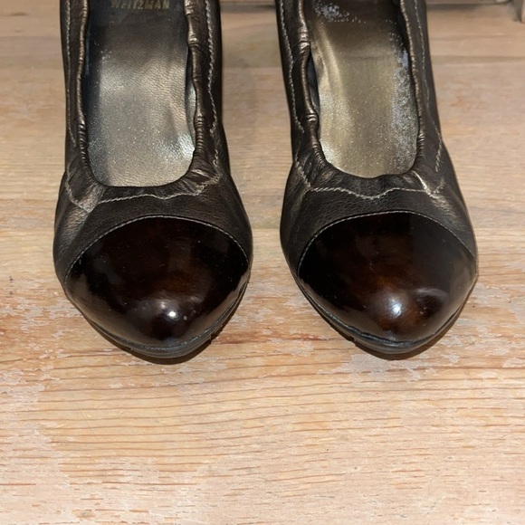 Stuart Weitzman Leather Pumps Cap Toe Metallic Bronze Scrunchy Patent Spain 7 - Picture 3 of 10